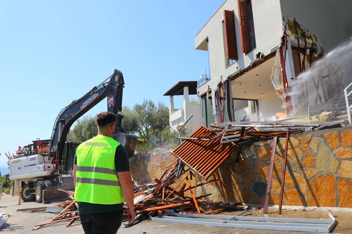 Bodrum’da Kaçak Yapılar Yıkılıyor: 74 Yapı İçin Yıkım Kararı Uygulandı 2